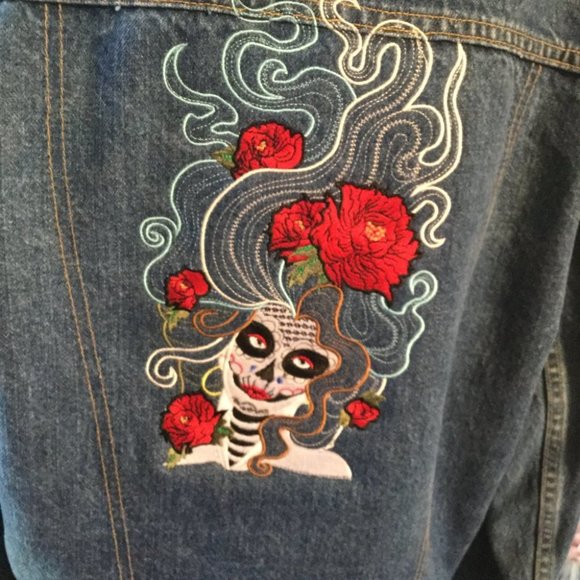 Vintage jean jacket Sugar skull embroidered floral. - Picture 4 of 4
